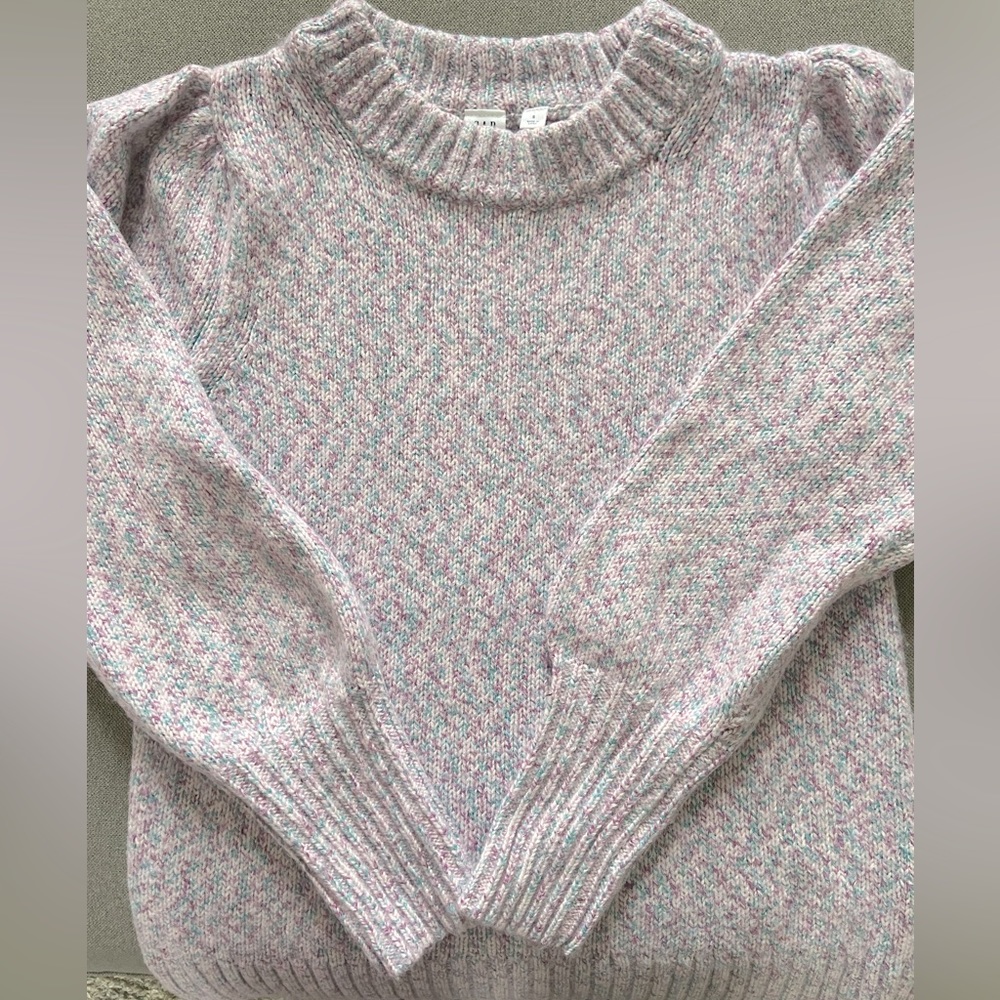 GAP Multi Colored Woman’s Puffed Sleeve Sweater